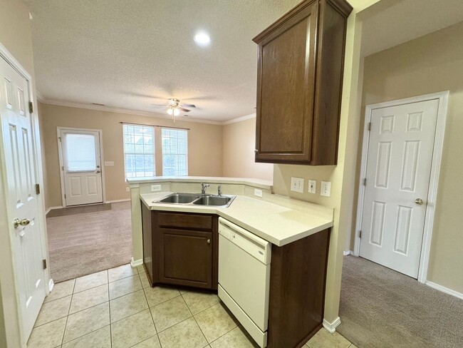 Building Photo - Conway - 3 Bedroom / 3 Bedroom Townhouse