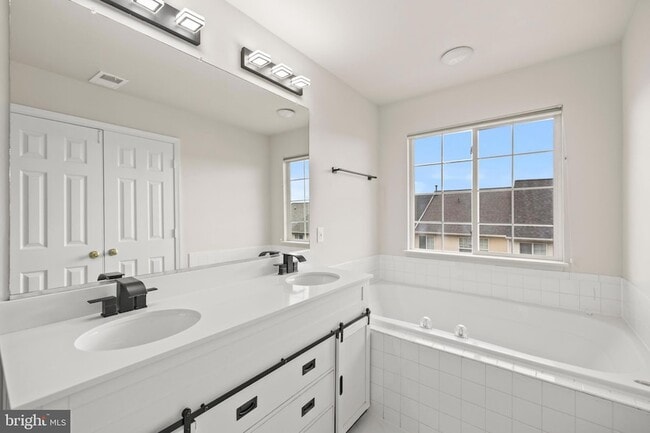Building Photo - 2448 Rolling Plains Dr
