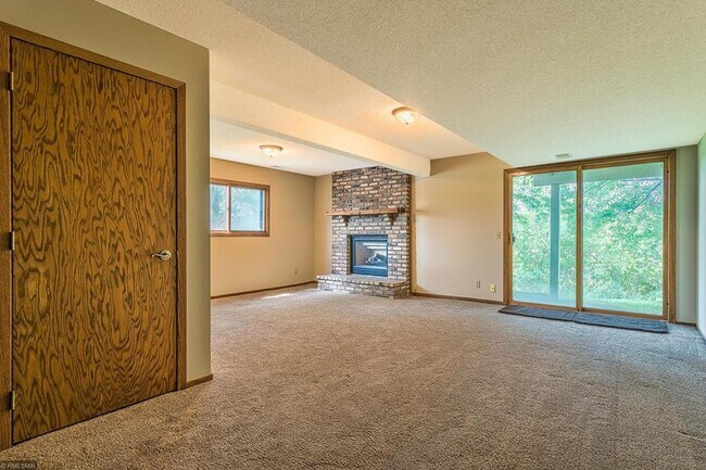 Building Photo - 9241 Upland Ln N