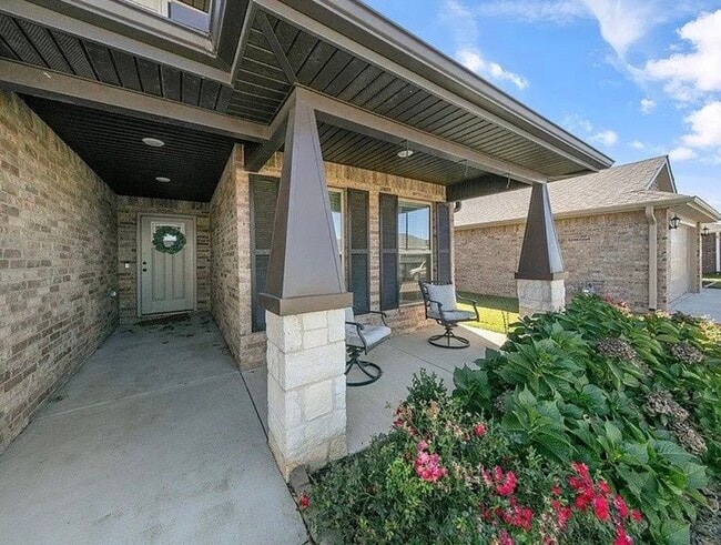 Building Photo - 424 NW 59th Ave