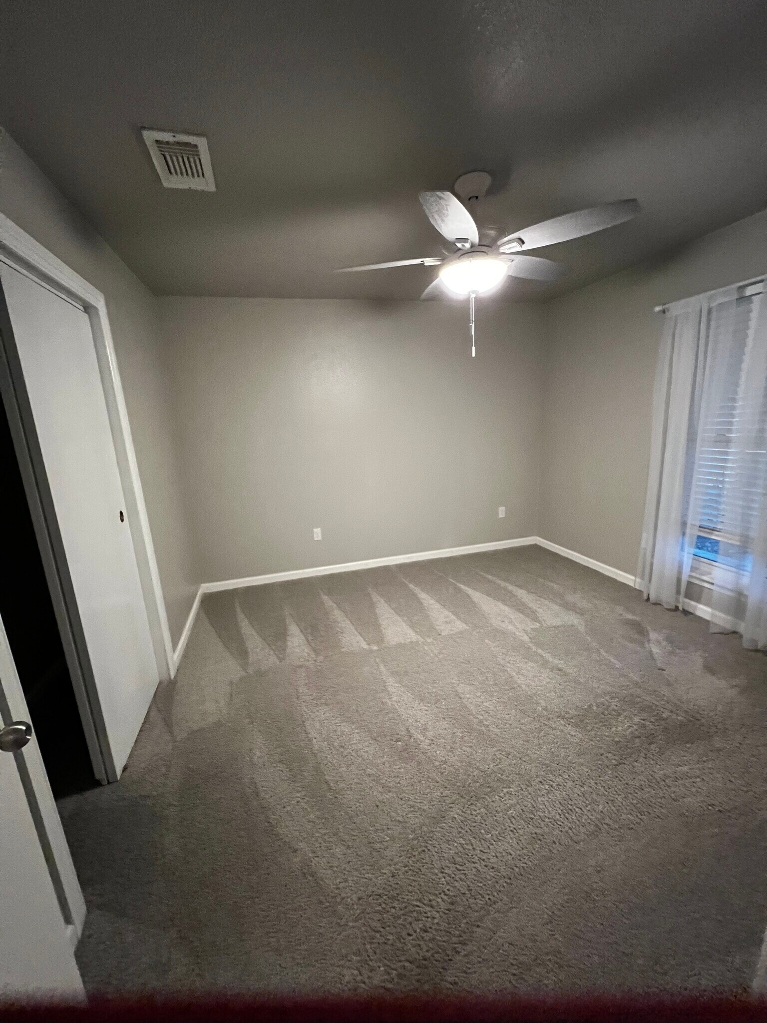 Building Photo - 100 Bugle Ct