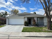 Building Photo - Single Story 3-bedroom home in Patterson!