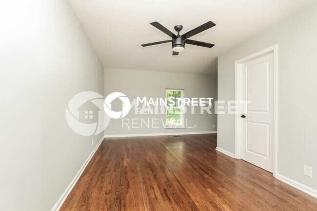 Building Photo - 3 Bedroom Pet-Friendly Home in NASHVILLE, TN with Main Street Renewal
