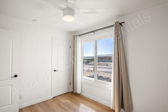 Building Photo - AFFORDABLE POOL HOME!