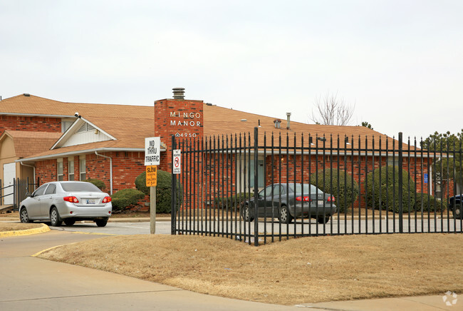 Building Photo - Mingo Manor