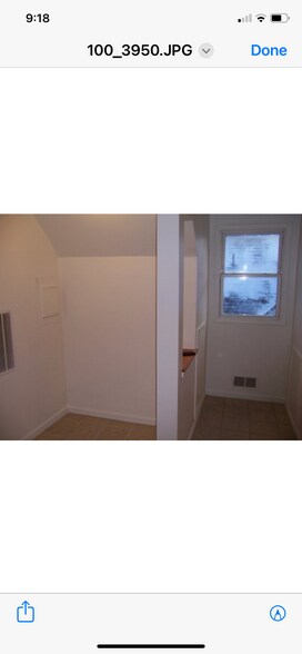 Building Photo - 366 Alexander St