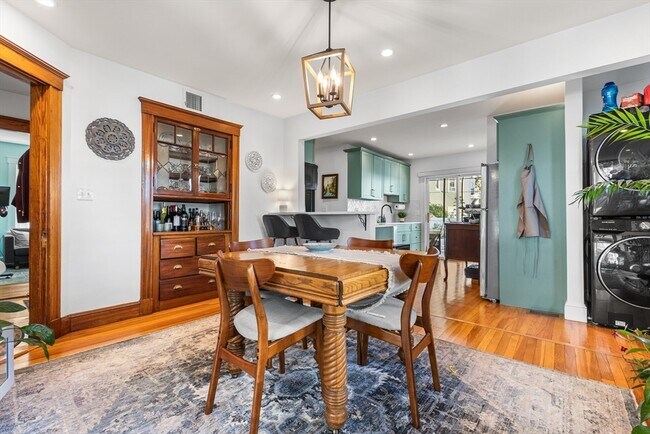 Building Photo - 46 Semont Rd