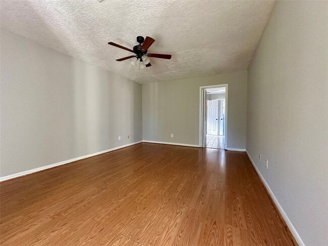 Building Photo - 2818 Stoney Wood Dr