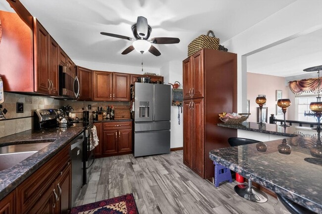 Building Photo - 14 Halo Ave