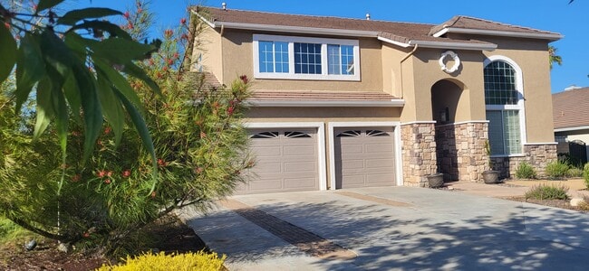 Primary Photo - 1181 Kestrel Cir