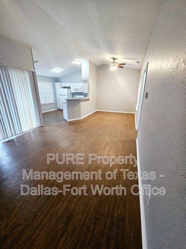 Building Photo - 806/104 Castleglen Drive