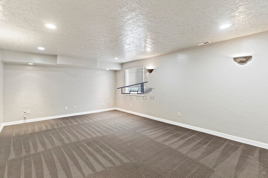 Building Photo - 2368 N 650 E