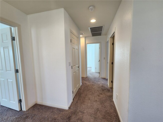Building Photo - 5812 Beluga Bay St