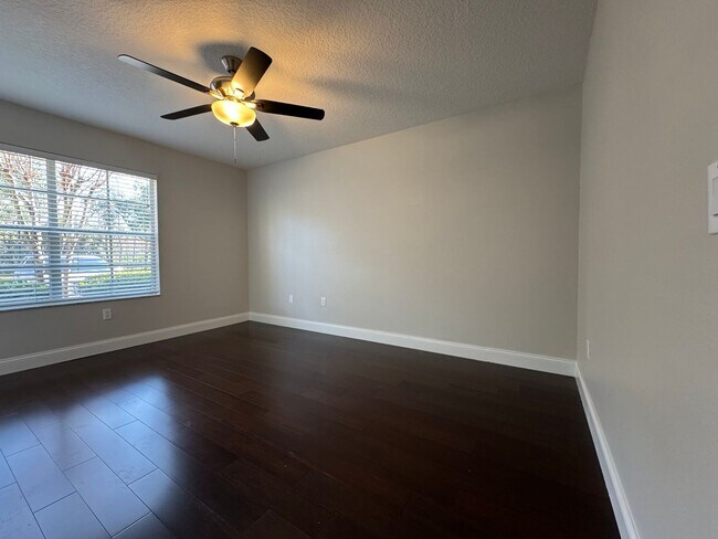 Building Photo - Oviedo 2/2 Condo with Tile & LVP Flooring, Updated Baths, New Paint & Appliances!