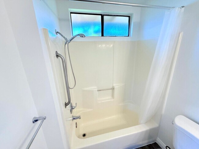 Building Photo - 2506-2508 Norfolk Street