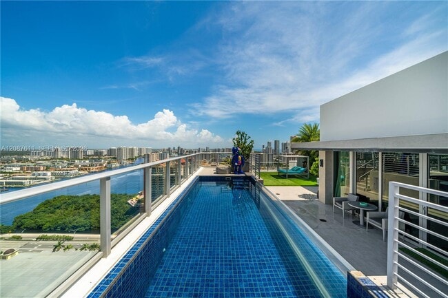 Building Photo - 330 Sunny Isles Blvd