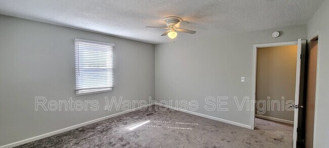 Building Photo - 5942 Clear Springs Rd