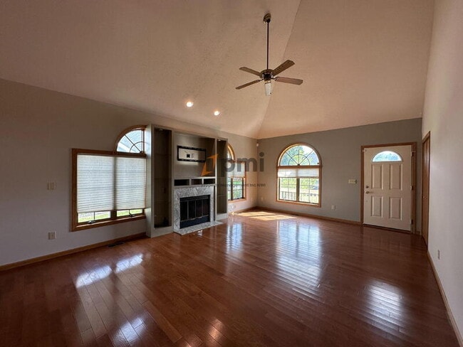 Building Photo - 384 Kingsmill Dr