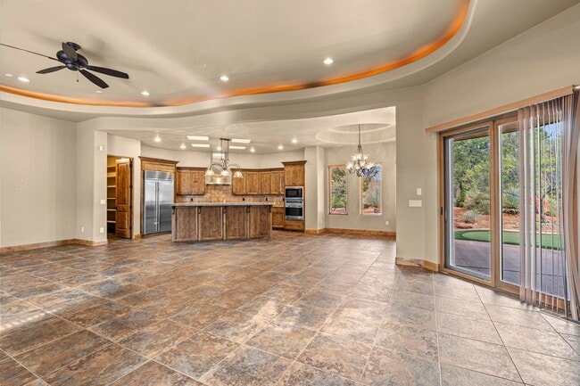 Building Photo - 3052 Snow Canyon Pkwy