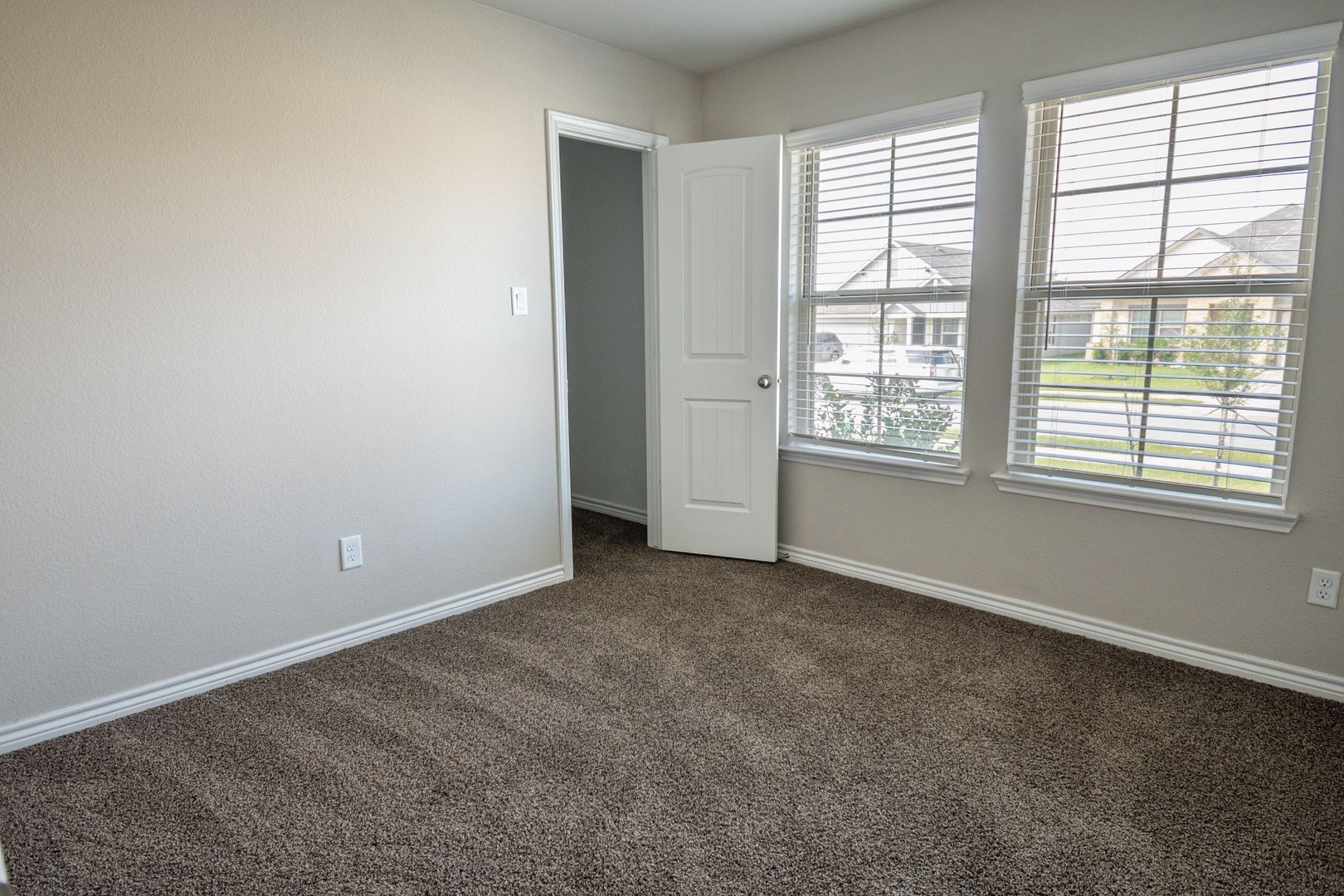Building Photo - Beautiful 3 Bed/2 Bath Smart Home! Available for Immediate Move in!
