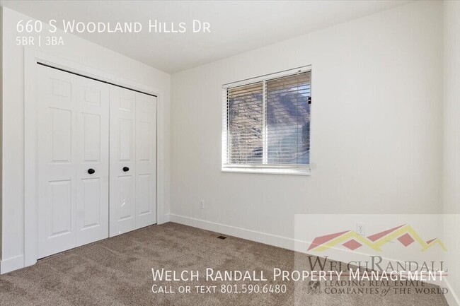 Building Photo - Spacious Single-Family Home in Woodland Hills