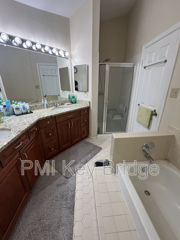Building Photo - 7427 Salford Ct