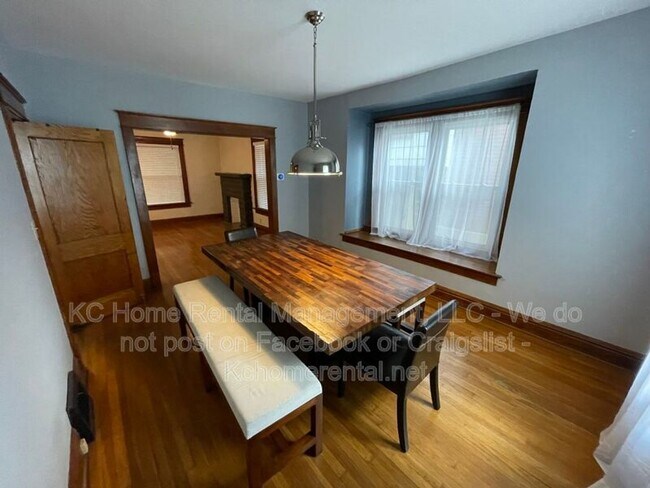 Building Photo - 3554 Genessee St