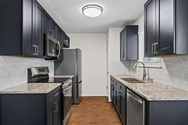 Building Photo - 9911 Dorset Dr
