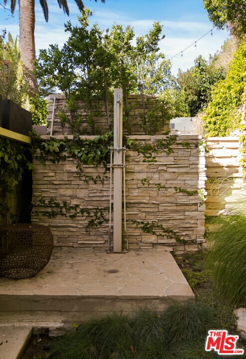 Building Photo - 8271 Woodshill Trail