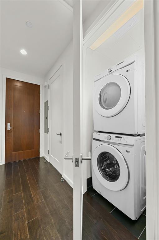 Building Photo - 200 N Congress Ave