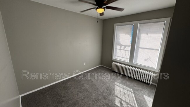 Building Photo - 967 Maury St