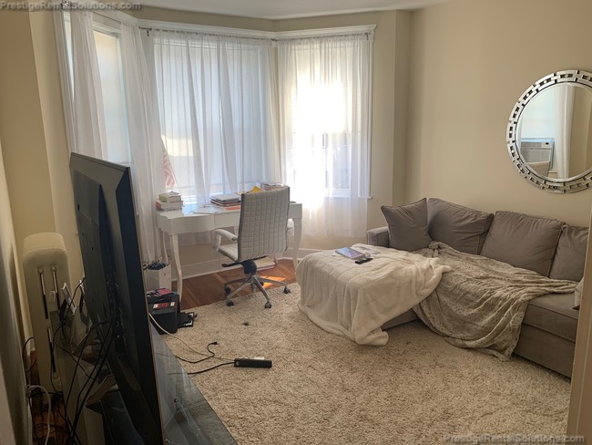 Primary Photo - 91 Gordon St