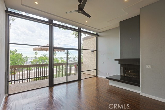 Building Photo - 9322 Marina Pacifica Dr N