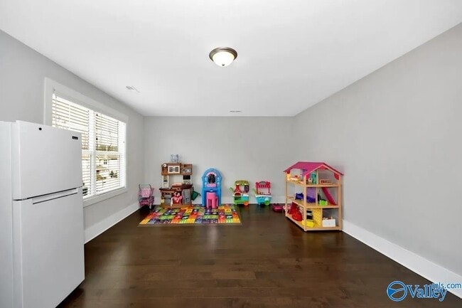 Building Photo - 104 Pitalo St