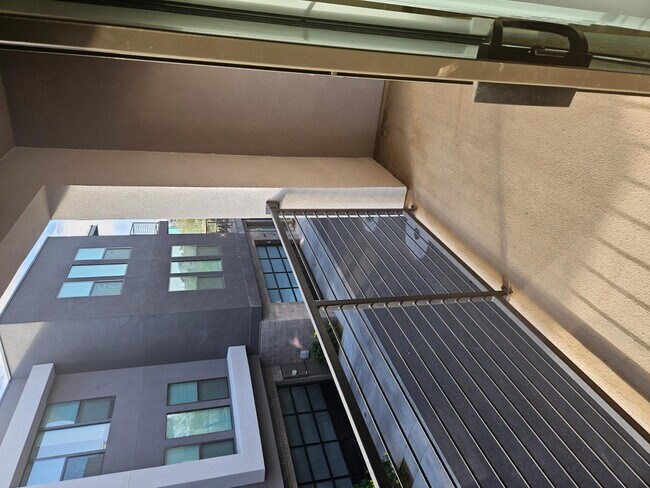 Building Photo - 283 S Roosevelt St