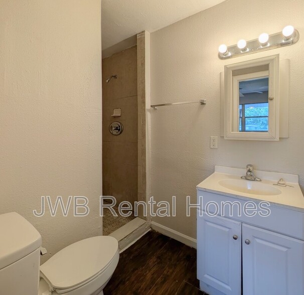 Building Photo - 7930 Limoges Dr S