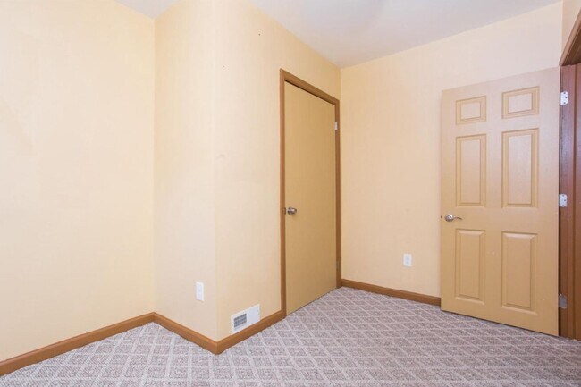 Building Photo - Spacious 3-Bedroom Home with Central Air, In-Unit Laundry and Patio