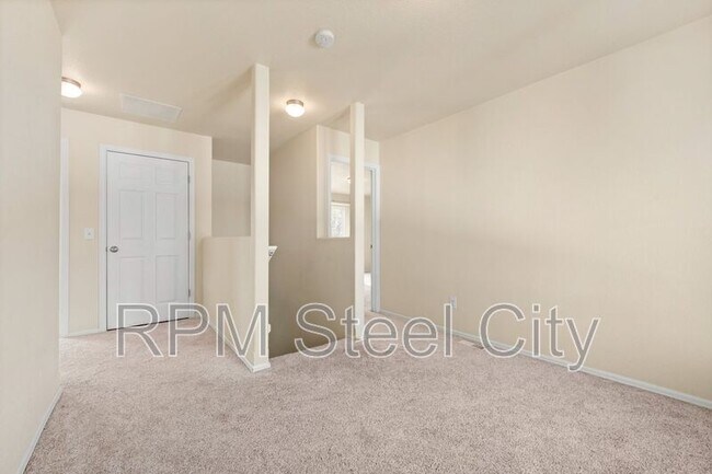 Building Photo - 2231 Meadowlark Ln