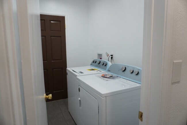 laundry area w/washer & dryer - 1425 Hauser Blvd