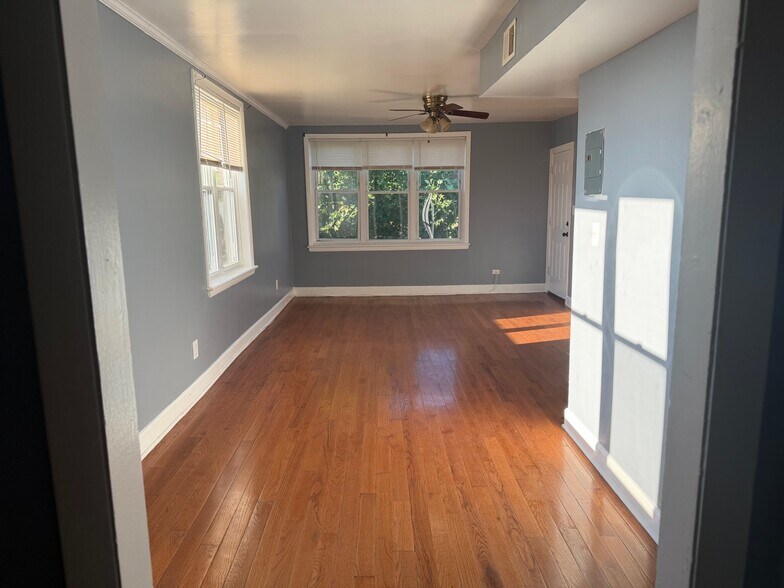 Building Photo - 101 Galveston Pl SW