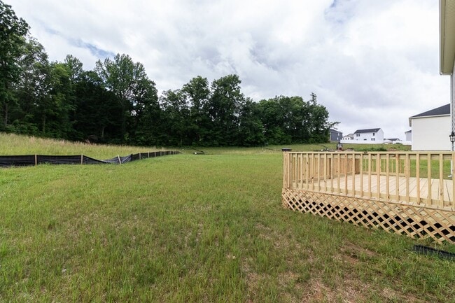 Building Photo - 104 Ashwood Ave