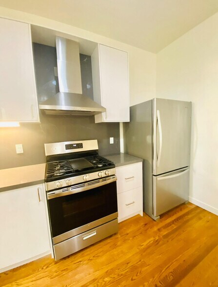 Building Photo - 1732 Grant Ave