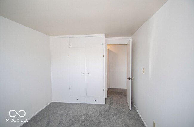 Building Photo - 8636 E Edgewood Ave