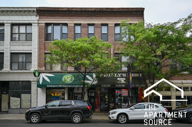 Building Photo - 907 W Belmont Ave