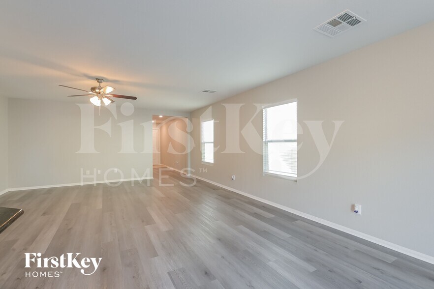 Building Photo - 9312 Colinton Ct