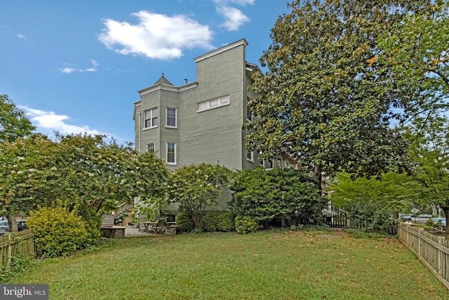 Building Photo - 265 Kentucky Ave SE