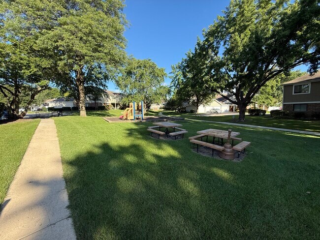 Building Photo - 98 Marble Hill Ct