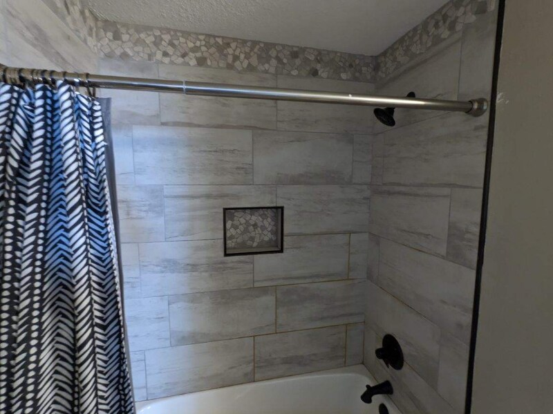 Building Photo - 902-904 W Locust St