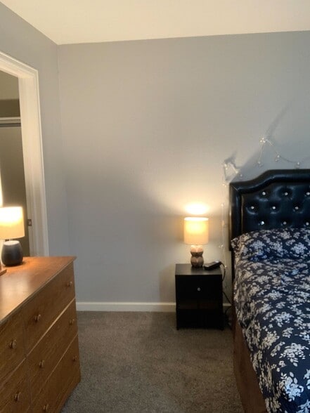 Building Photo - 10211 Ura Ln