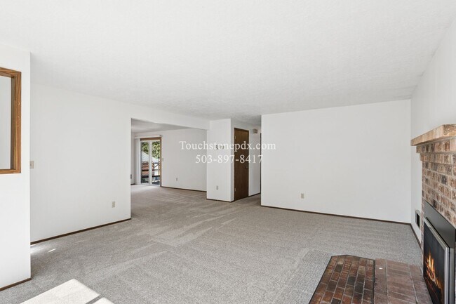 Building Photo - 1440 Columbia Ave